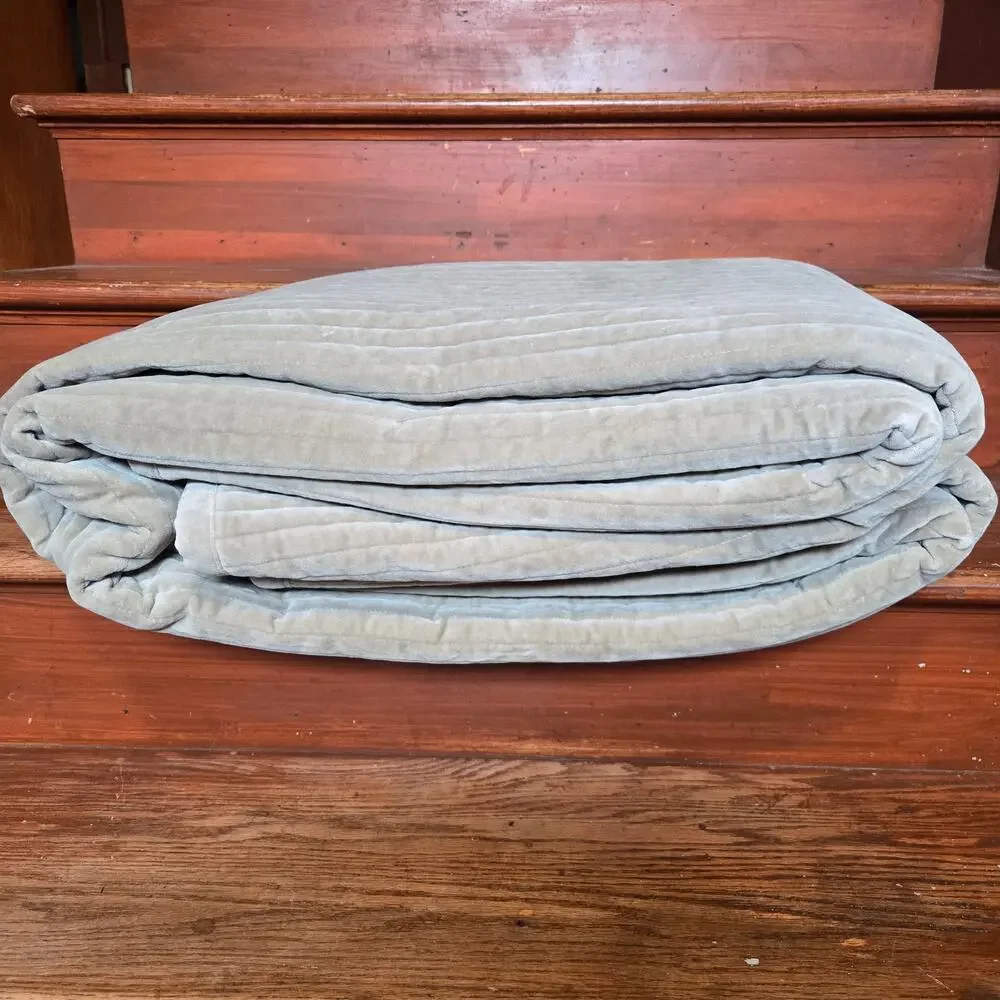 New Quince 100% Cotton Velvet Vertical Channel Quilt King / Cal King Light Taupe